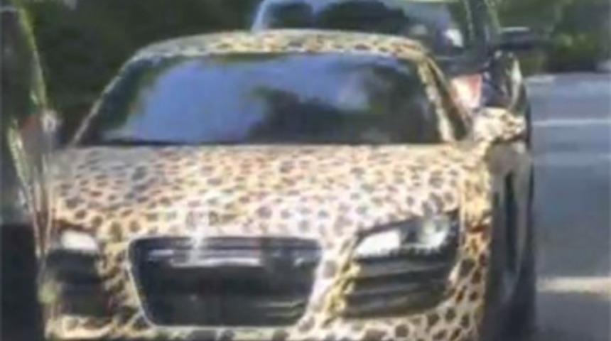 Justin Bieber'den g&ouml;r&uuml;lmemiş g&ouml;rg&uuml;s&uuml;zl&uuml;k