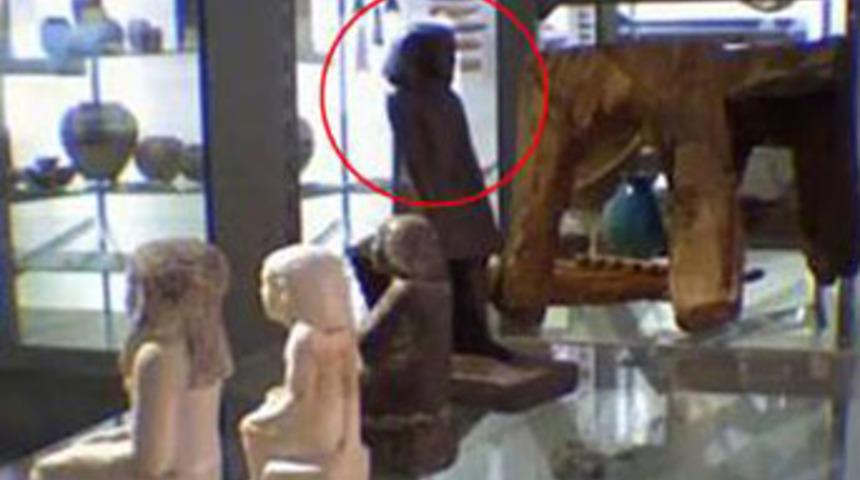 3800 yıllık mumya heykeli canlandı!