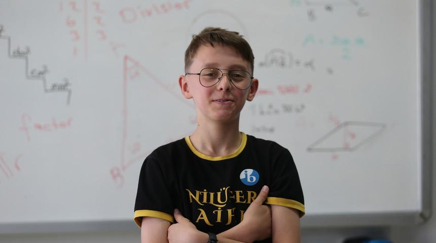 Bursalı Alperen, Uluslararası Caribou Matematik Yarışması'nda birinci oldu