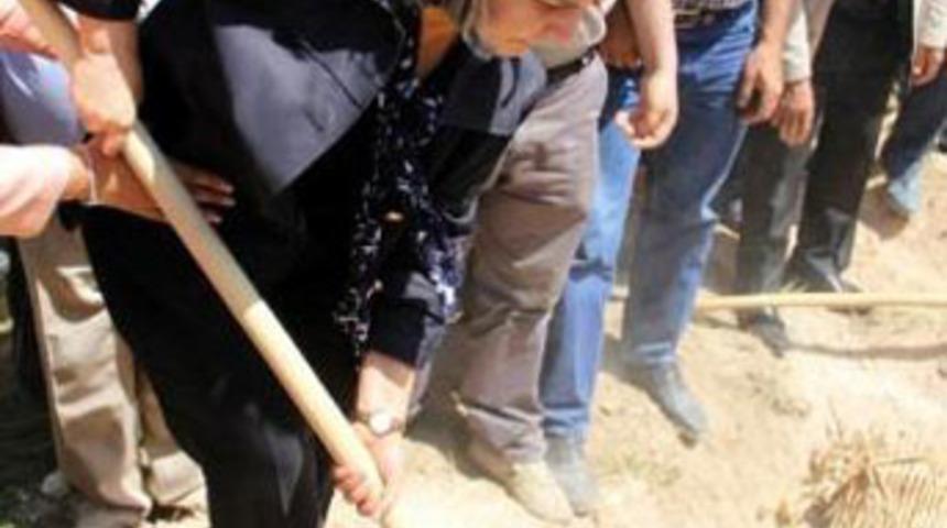 Kışanak'ın annesi son yolculuğuna uğurlandı