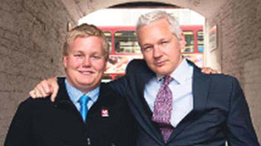 Wikileaks’e FBI köstebek sokmuş