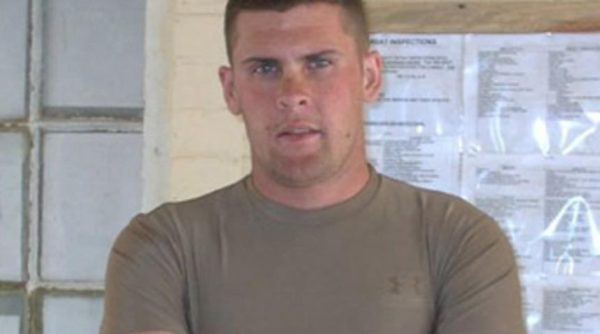 4 yaşındaki &ccedil;ocuk babasını vurarak &ouml;ld&uuml;rd&uuml;