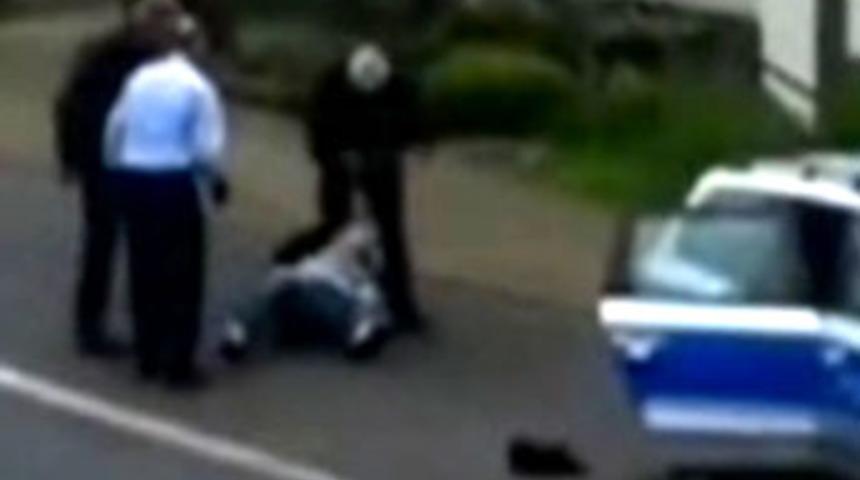 Almanya'daki polis dayağına soruşturma