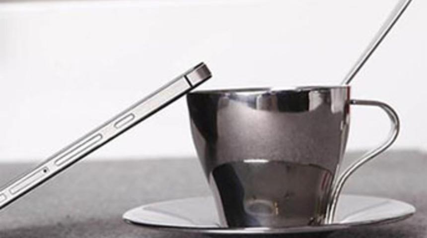 D&uuml;nyanın en ince akıllı telefonu