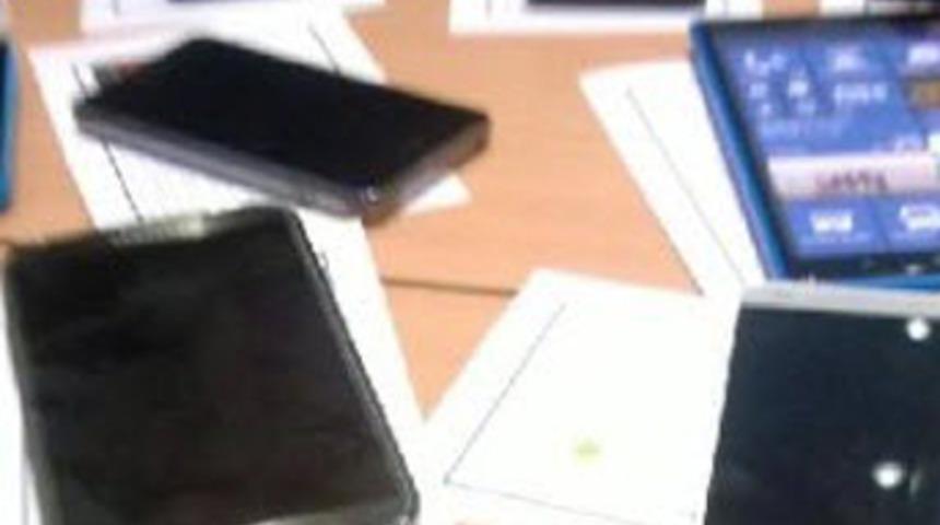 Sony Xperia ZU, Galaxy Note&rsquo;a rakip