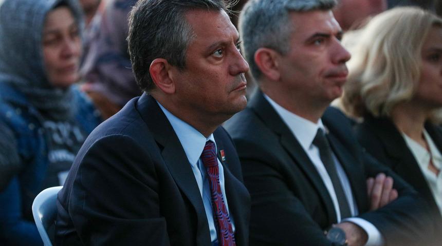 Özgür Özel'den cumhurbaşkanı adaylığı için ters köşe! Ayşe Ünlüce'nin ismini verdi: Neden kadın olmasın!