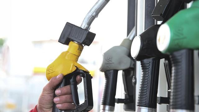 Petrol fiyatlarında ibre yeniden yukarı yönlü! Benzin ve motorin fiyatlarında değişiklik var mı? (14 Mayıs 2024 Salı günü güncel benzin motorin fiyatları)