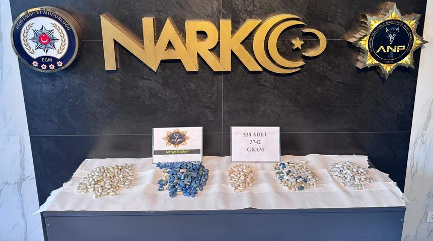 5 İranlının midesinden 3 kilo 742 gram uyuşturucu çıktı