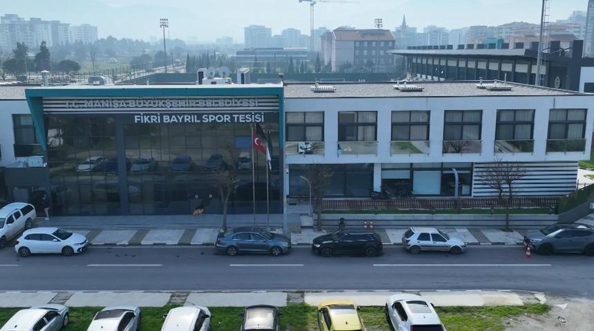 Manisa Büyükşehir’in spor tesisleri artık Manisalıların
