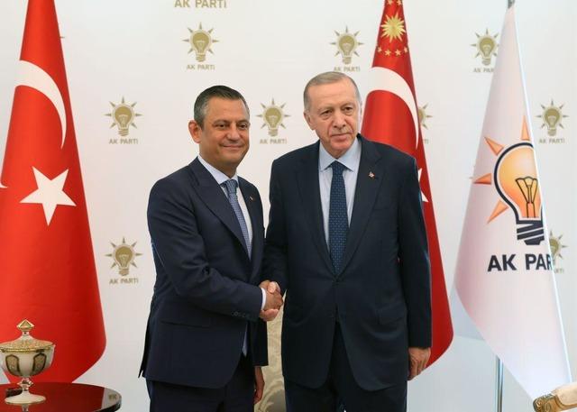 Özel ve Erdoğan 2 Mayıs'ta bir araya geldi 