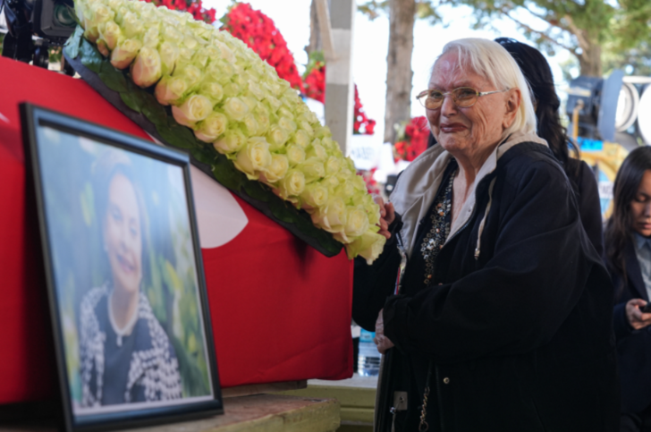 Usta oyuncu Ayten Gökçer'e veda! Büyük aşkının yanına defnedildi G4