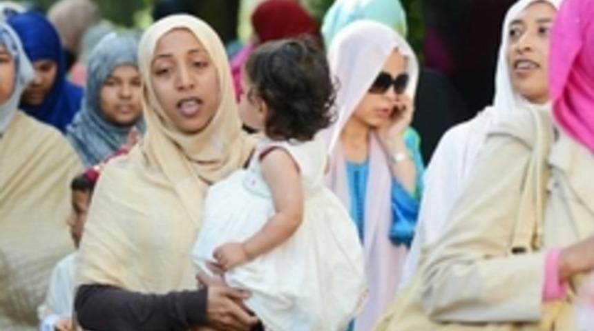 İngiltere ve Galler'de M&uuml;sl&uuml;man sayısı 10 yılda iki kat arttı