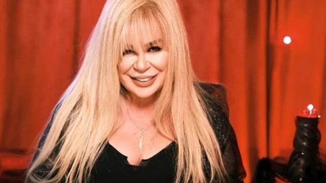 Darülaceze'de tedavi görmüştü... Zerrin Özer aylar sonra ortaya çıktı! Yürümekte zorlandı