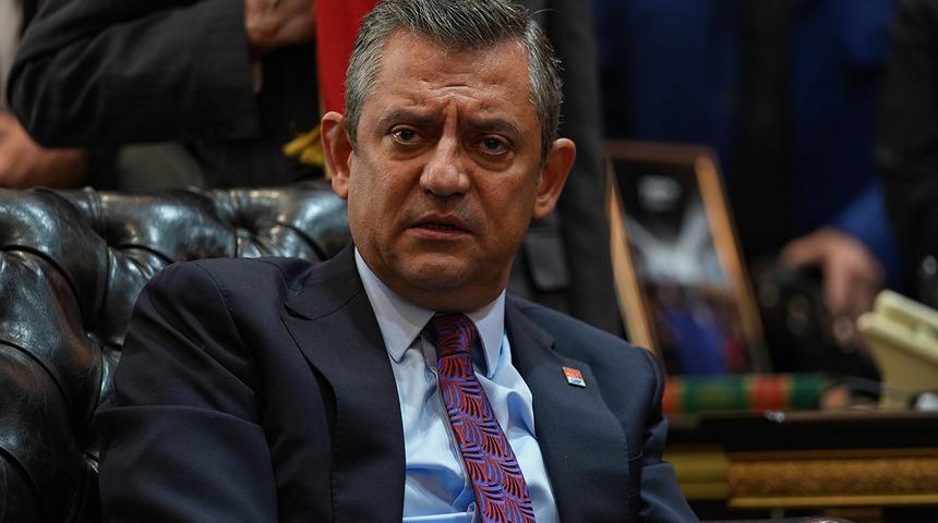 3 farklı anket! Y&uuml;zde 42 ile dikkat &ccedil;eken &Ouml;zg&uuml;r &Ouml;zel detayı...