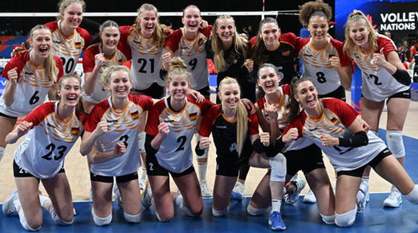 2024 Voleybol Milletler Ligi'nde ilk maçlar oynandı! Direkt rakiplerimizden Almanya ve ABD net sonuçlarla güne damga vurdu...