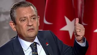 Özgür Özel'den Arapça tabela açıklaması! 'Benim de hoşuma gitmiyor'