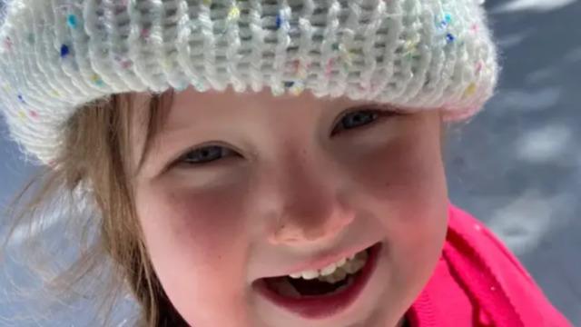 5 yaşındaki çocuk evinin arka bahçesindeki salıncakta salınırken boğularak hayatını kaybetti... Beyninin şişmesine neden oldu