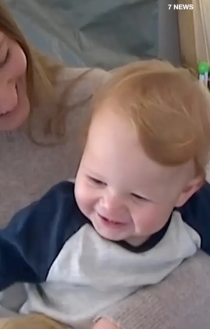 9 aylık bebeğin ölümle burun buruna geldiği korkunç anlar! Ağaç devrilerek karyolasının üzerine düştü.... Saniye saniye bebek monitörüne yansıdı G1