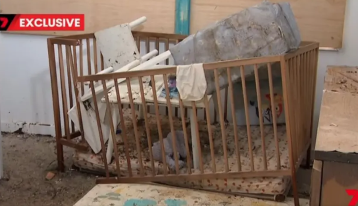 9 aylık bebeğin ölümle burun buruna geldiği korkunç anlar! Ağaç devrilerek karyolasının üzerine düştü.... Saniye saniye bebek monitörüne yansıdı G3