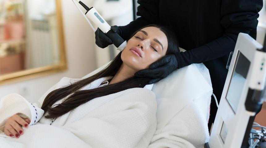 Hydrafacial nedir, nasıl yapılır? Hydrafacial ne işe yarar?