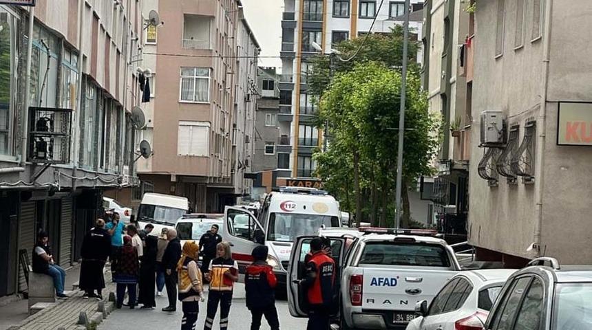 Eşi işe gittikten sonra harekete geçti! Komşunun yaptığı, üst kattaki anne ve iki çocuğunu hastanelik etti