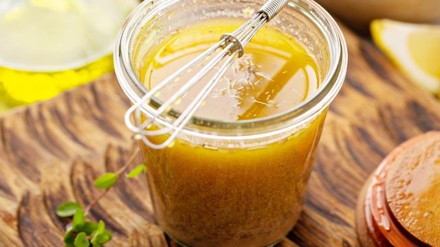 İkisi bir araya geldiğinde mucizevi bir ilaca dönüşüyor! Karaciğerdeki tüm zehri dışarı atıyor