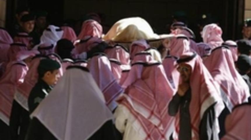 Suudi Arabistan Kralı Abdullah'ın cenazesi kaldırıldı