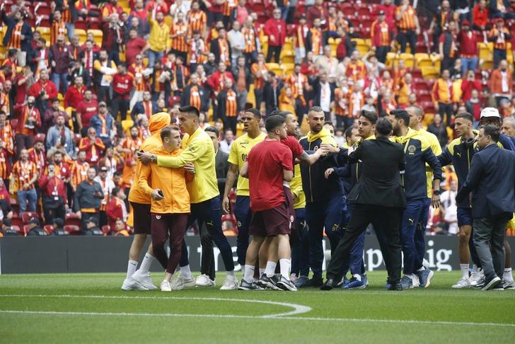 Mert Hakan Yandaş'tan Kerem Aktürkoğlu'nu hedef alan olay paylaşım! ''5'e 1'de dayak yedi'' G4