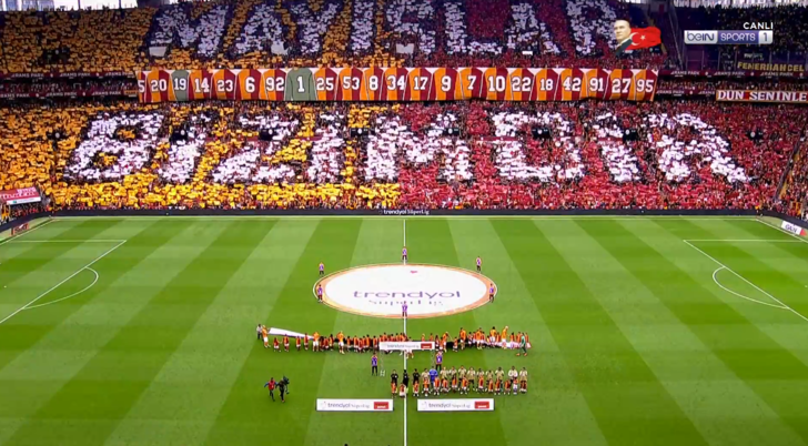 Galatasaray taraftarından Fenerbahçe derbisinde görsel şölen! Koreografiyi görenler şaşkınlığını gizleyemedi G1