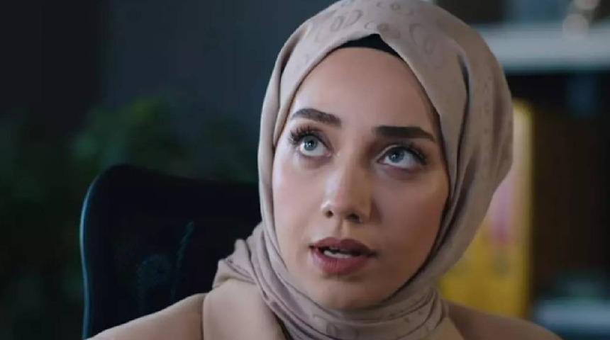 Kızılcık Şerbeti'nin 'Görkem'i Özge Özacar Ali Koç'tan sonra dünyaca ünlü oyuncuyla... Görenler "Kadın her masada var" dedi