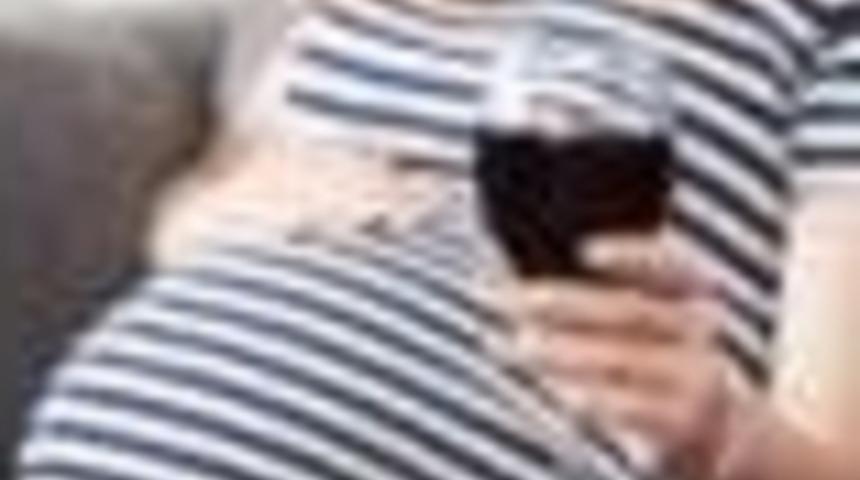 Yeni doğan bebeklere alkol testi