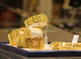 Bilezik, gerdanlık hayal oldu! Kuyumcular bile bu duruma şaşkın: Altın fiyatları arttı, iki yüzükle düğün yapıyorlar