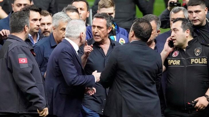 Fatih Altaylı Ali Koç'a ateş püskürdü! "Lig bittikten sonra haddini bildireceğim" dedi ve... G5