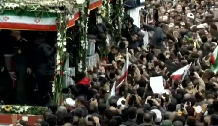 İran’da Reisi için cenaze töreni! İzdiham yaşanıyor: Ağıtlar yakıp, akın ettiler... G5