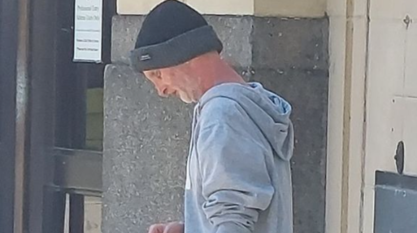 Her detayı korkunç! 54 yaşındaki adam 13 yaşındaki kız çocuğuna tecavüz etmeye çalıştı... Cinsel saldırıyı engellemeye çalışan 10 yaşındaki kardeşini uçurumdan attı