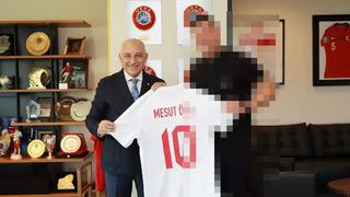TFF'de Mesut Özil sürprizi! Mehmet Büyükekşi ile görüştü son hali görenleri şaşırttı!