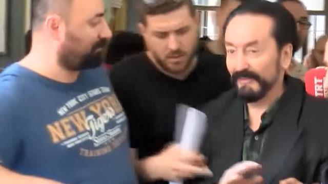 Adnan Oktar davasında ara karar açıklandı! 72 şüphelinin yargılandığı davada 1 tahliye