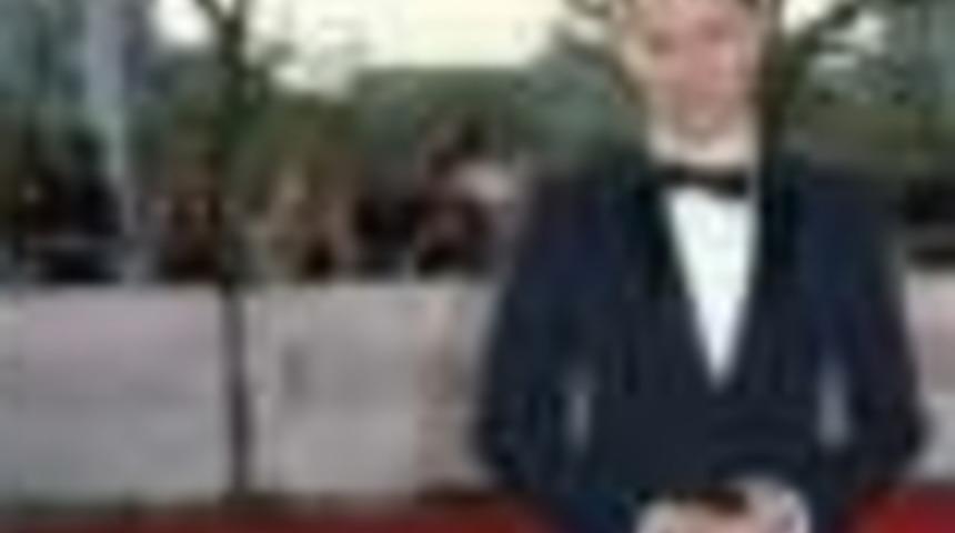 James Bond bahisleri askıya alındı