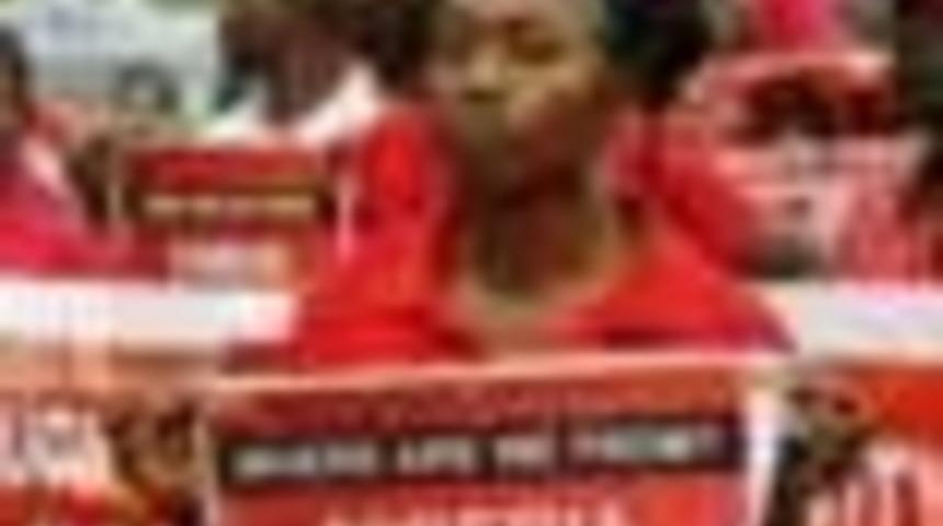 Boko Haram'ın kaçırdığı 200'den fazla kızdan biri 'bulundu'