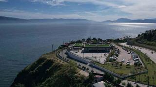 Belediye Başkanı, Konteynere veya bir çadıra bile taşınabilirim dedi, deniz manzaralı belediye binası satışa çıkarıldı! 