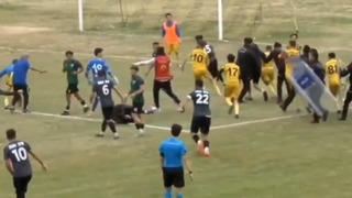 Kırmızı kart rekorunu da biz kırdık! Tekirdağ'da oynanan maçta hakem kırmızı kart göstermekten yoruldu...