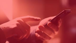 Tuvalette kadının gizlice fotoğrafını çekerken... Valilik'ten açıklama geldi! Polis memuru görevden uzaklaştırıldı