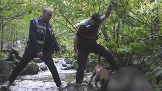 Sopayla döverek öldürüp, cesedini uçuruma attılar! Korkunç cinayeti itiraf ettiler