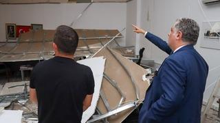 Yalova'da nikah dairesinin tavanı çöktü! Yaralılar var