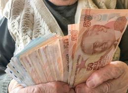 Refah payı, seyyanen zam derken emekli aylığında yeni formül! 6 aylık enflasyon yerine... En düşük emekli aylığını bu rakama çıkarabilir!