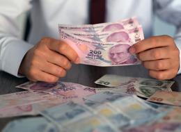 KKM hesaplarından çıkış sürüyor