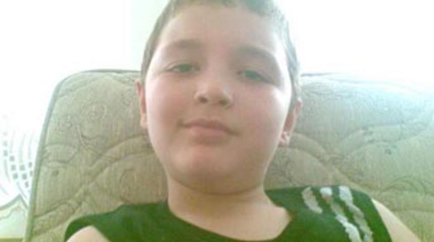 8 yaşında kardeş katili oldu