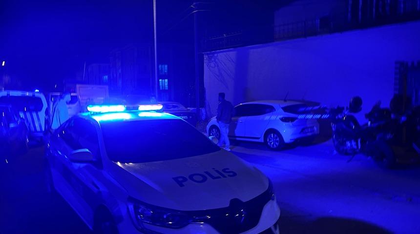 Çocuklar okuldan alınmayınca korkunç olay ortaya çıktı! Eşini pompalı tüfekle vurup intihar etti