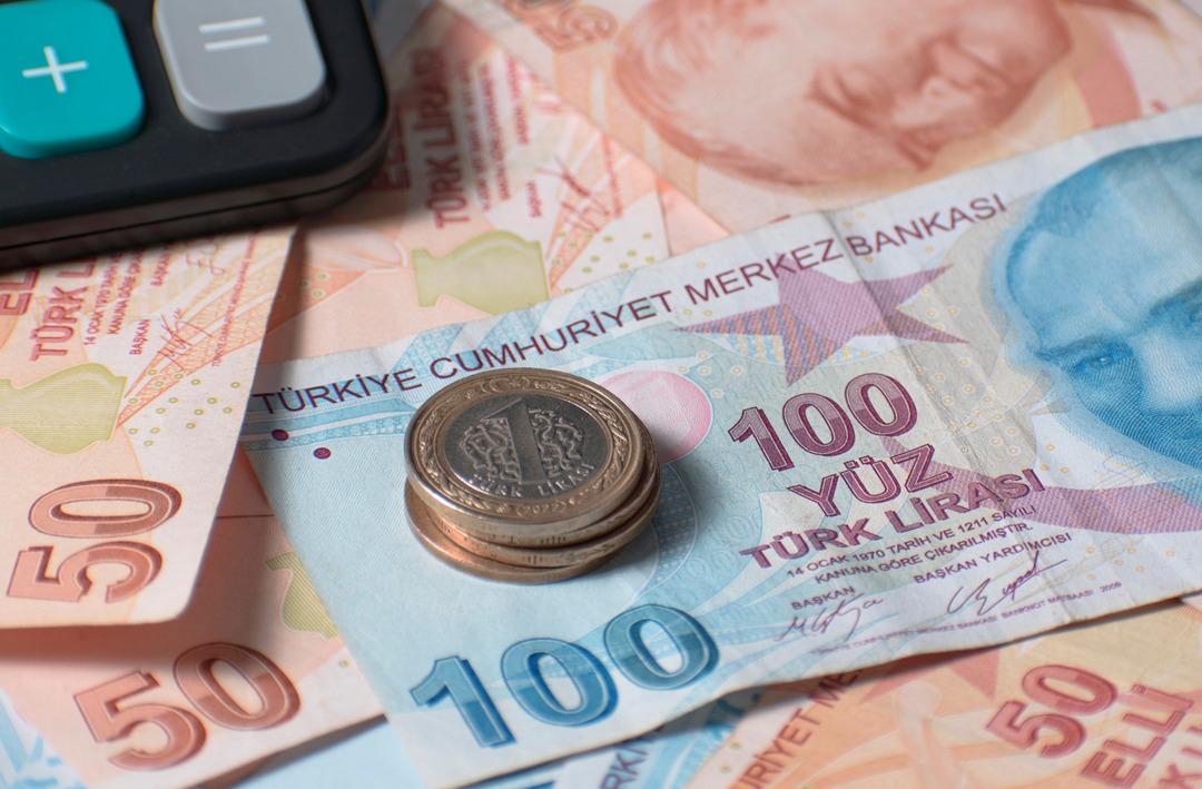 Emekli zammında "Seyyanen artışın &uuml;zerine enflasyon farkı" ayrıntısı! SGK Uzmanı &Ouml;zg&uuml;r Erdursun o tarihi işaret etti! 