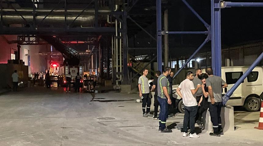 Aydın'da kağıt fabrikasında çıkan yangın söndürüldü